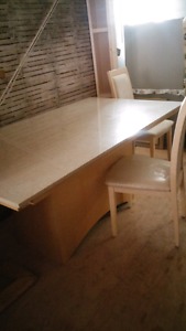Selling a marble table and chairs