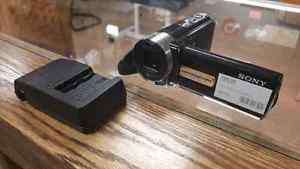 Sony HandyCam w Charger