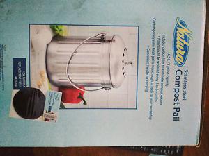 Stainless Steel counter Compost Bucket with filter (NEW)