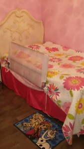 Twin bed