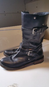 UGG Genuine Australia Leather Gillespie Boots