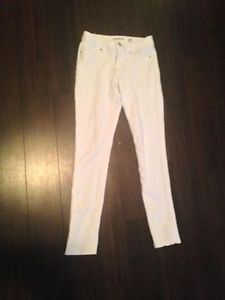 URBAN PLANET WHITE JEGGINGS SMALL