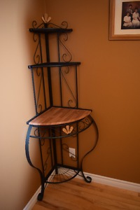 Very nice corner shelving unit