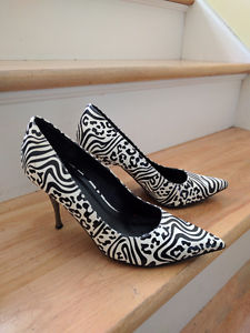 Zebra print heels 7.5