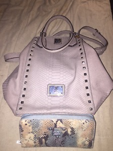 BRAND NEW GUESS PURSE/USED WALLET ALL $40!!!