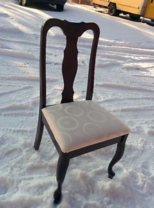 Beautiful Cherry Queen Ann Desk Accent Chair
