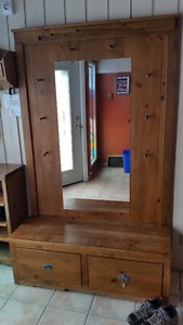 Entrance bench with Mirror