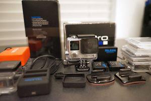 Gopro Hero 4 Silver Complete Set (Excellent Condition)