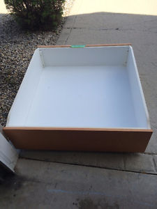 LARGE UNDER BED STORAGE DRAWER ON CASTERS(reduced)