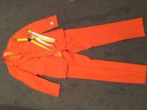 OPPOSUIT! Orange suit !