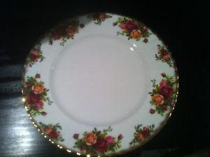 Old Country Roses Dinner Plates