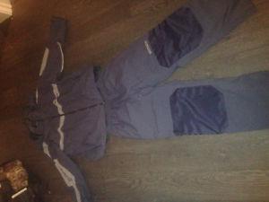 Shimano rain suit(2 piece) in Excellent condition