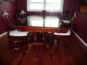 Solid Mahogany Dining Table and 8 chairs