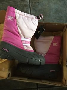 Sorel girls winter snow boots Brand New