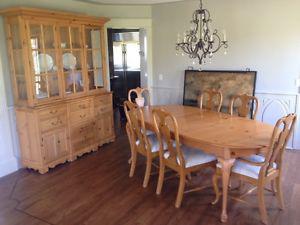 Thomasville French Country Dining Room Set