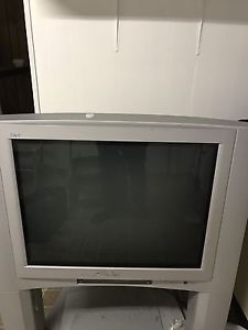 32 inch flastscreen JVC with stand