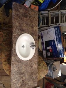 61.5" countertop with sink and faucet (5 foot)