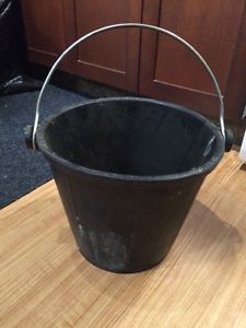 Animal food grade rubber bucket