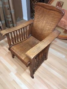 Antique oak arm chair