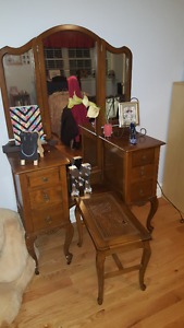 Antique/Vintage Make-Up Table and Dresser