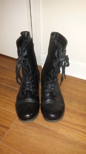 Boots size 8