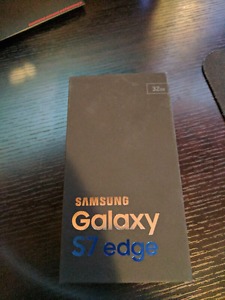 Galaxy S7 Edge plus 128 gb sd and wireless charger etc $540