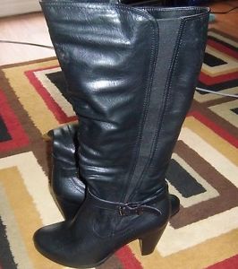LADIES BLACK BOOTS SIZE 9, 18" CALF. ONLY WORE TWICE