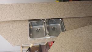 Laminate countertops with sinks