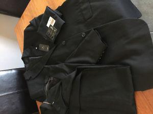 Men's Black 2 piece Haggar Suit - Brand New