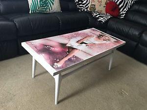 Pretty in pink Marilyn Monroe coffee table SOLD