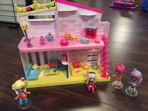 Shopkins Play Sets (with Shopkins) for Sale