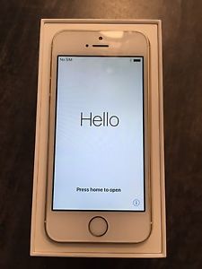 iPhone SE, Gold, 16 GB with accessories, EUC