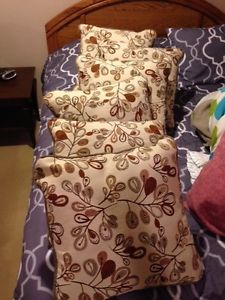 6 Pillows from Ashley Furniture - Brand New!
