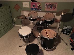 CB drum set (like new)