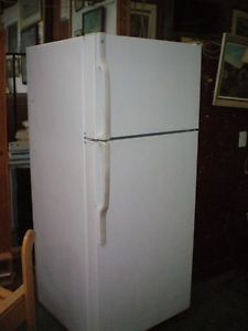 Full Size GE Fridge Asking $ 200 Delilvery is Available