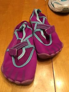 Girls shoes size 11-1