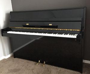 Kawai CX-4S upright piano