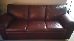 ****LEATHER COUCH***