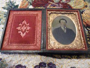 Lovely Small Antique Tin Type Photo In Case