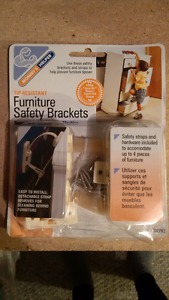 Mommy's Helper Tip Resistant Furniture Safety Brackets &