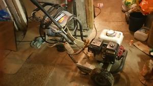 **SOLD PPU**Gas power washer