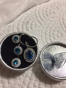 Turquoise blue jewelry set