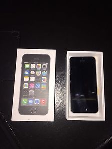 Unlocked Space Grey iPhone 5S 16GB in Box