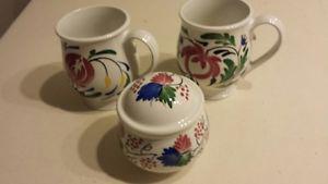 Vintage Portmeirion Welsh Dresser - 2 mugs & sugar pot