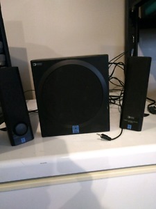 Yamaha computer speaker with 35 mm plug