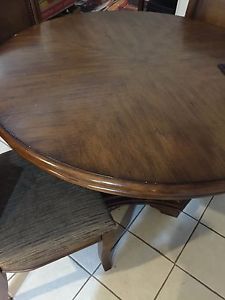 Ashley Design Round dining table