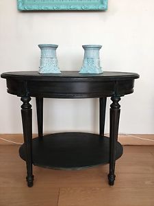 Beautiful 'Rustic Chic' style coffee/bedroom table!!
