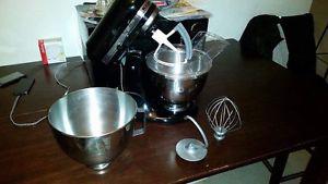 Black KitchenAid stand mixer