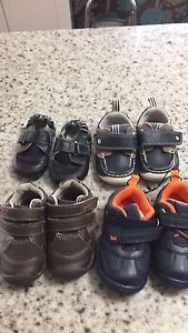 Boys shoes size 4 toddlee