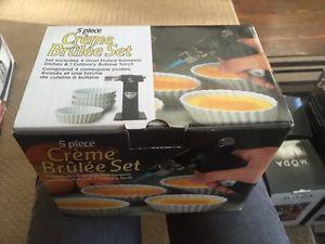 Creme brulee set brand new with torch.